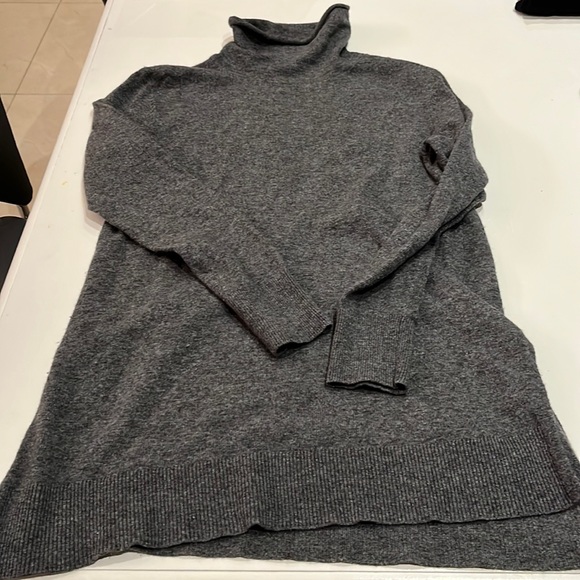 Gray tunic - Picture 1 of 5